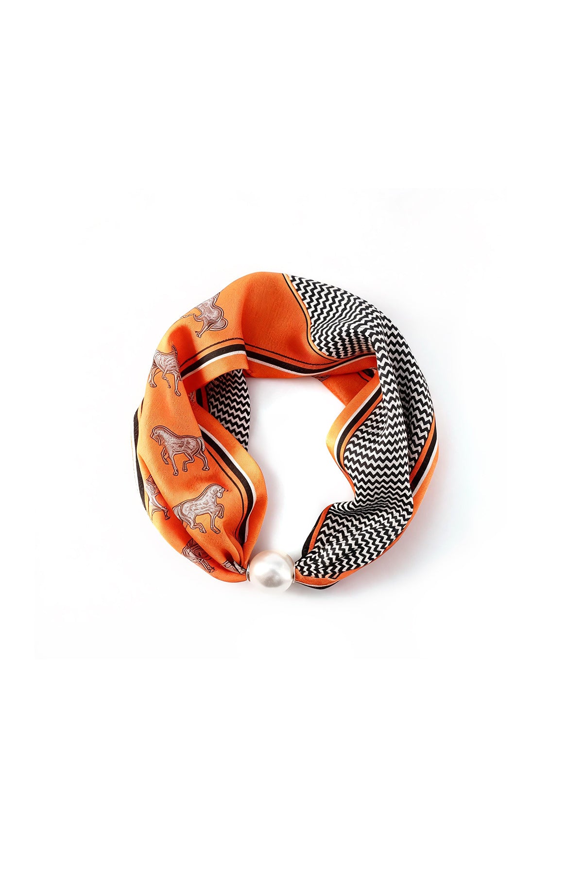 Levendige oranje zomersjaal voor een etnische stijl