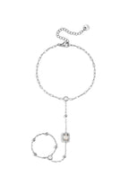 Handchain Met Omlijste Statement Steen
