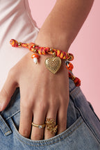 Armbanden Met Touwbedeltjes In De Vorm Van Een Hartje