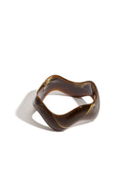 Chique acrylarmbanden voor een elegante herfst- en winterlook