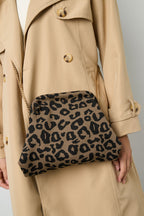 Stylish Leopard Print Half-moon Crossbody Bag