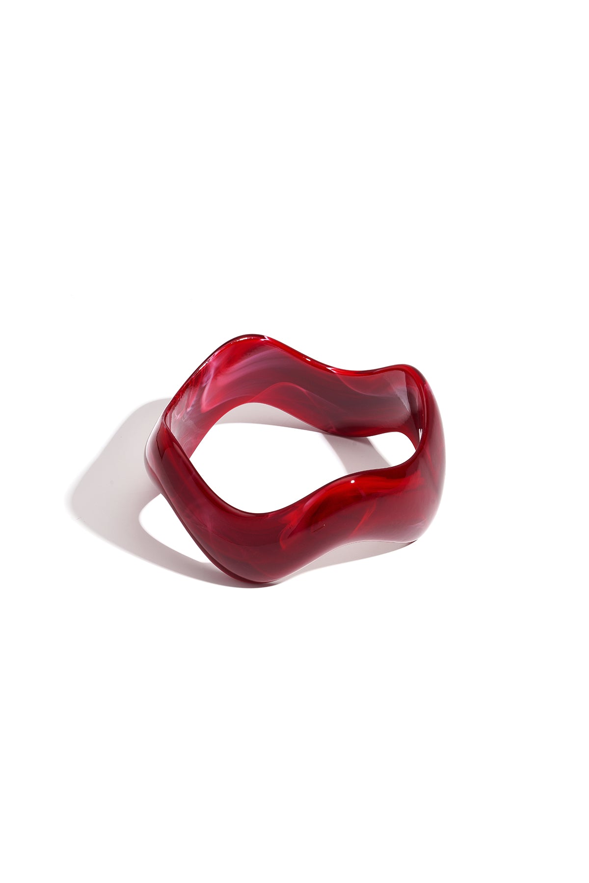 Chique acrylarmbanden voor een elegante herfst- en winterlook
