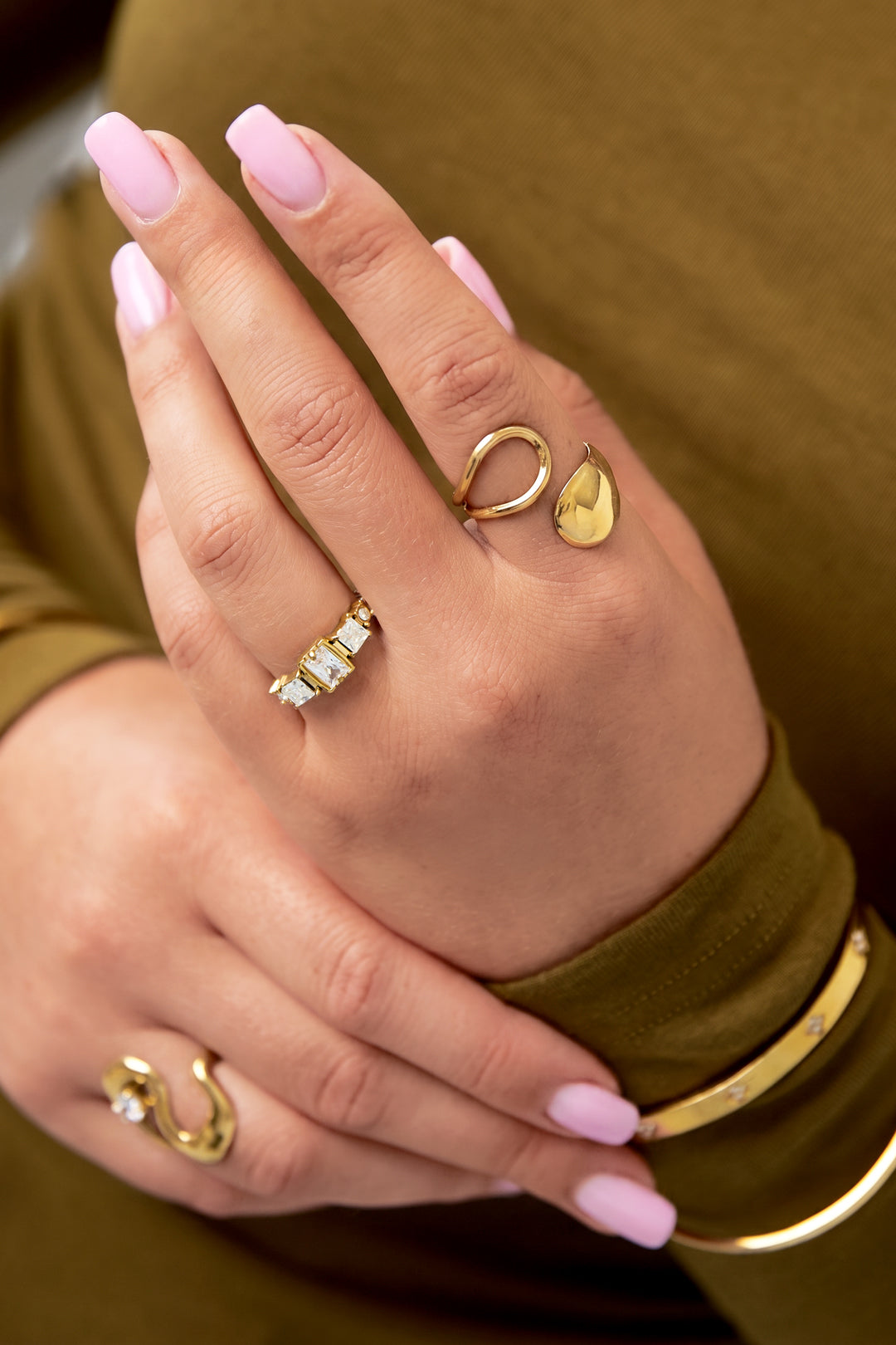 Minimalistische Ringen Met Geometrische Vormen