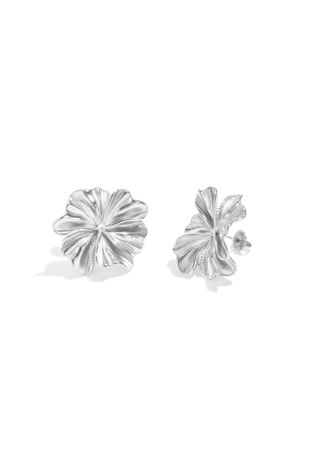Elegante bloemvormige oorknopjes