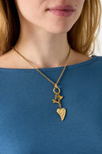 Hangerkettingen Met Hartvormige Hanger