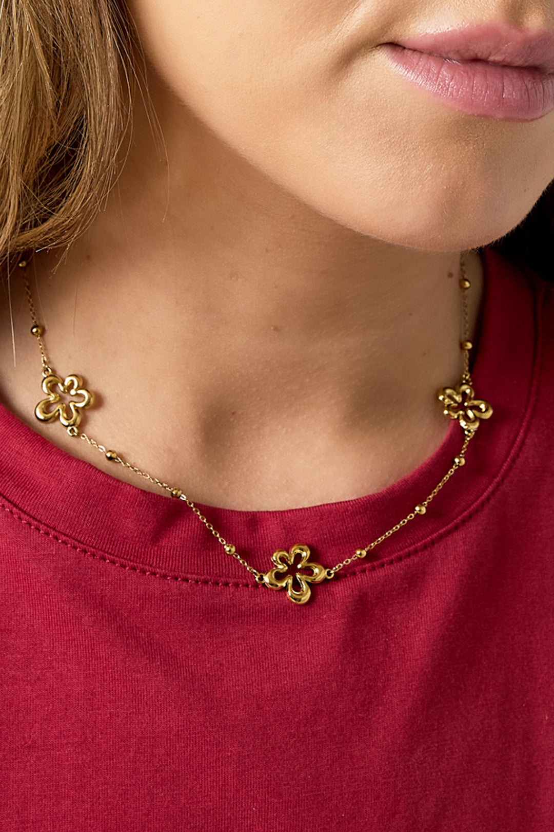 Ketting Met Koraalvormige Bloemen