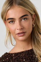 Stijlvolle Hoepeloorbellen Voor Een Glamoureuze Alledaagse Look